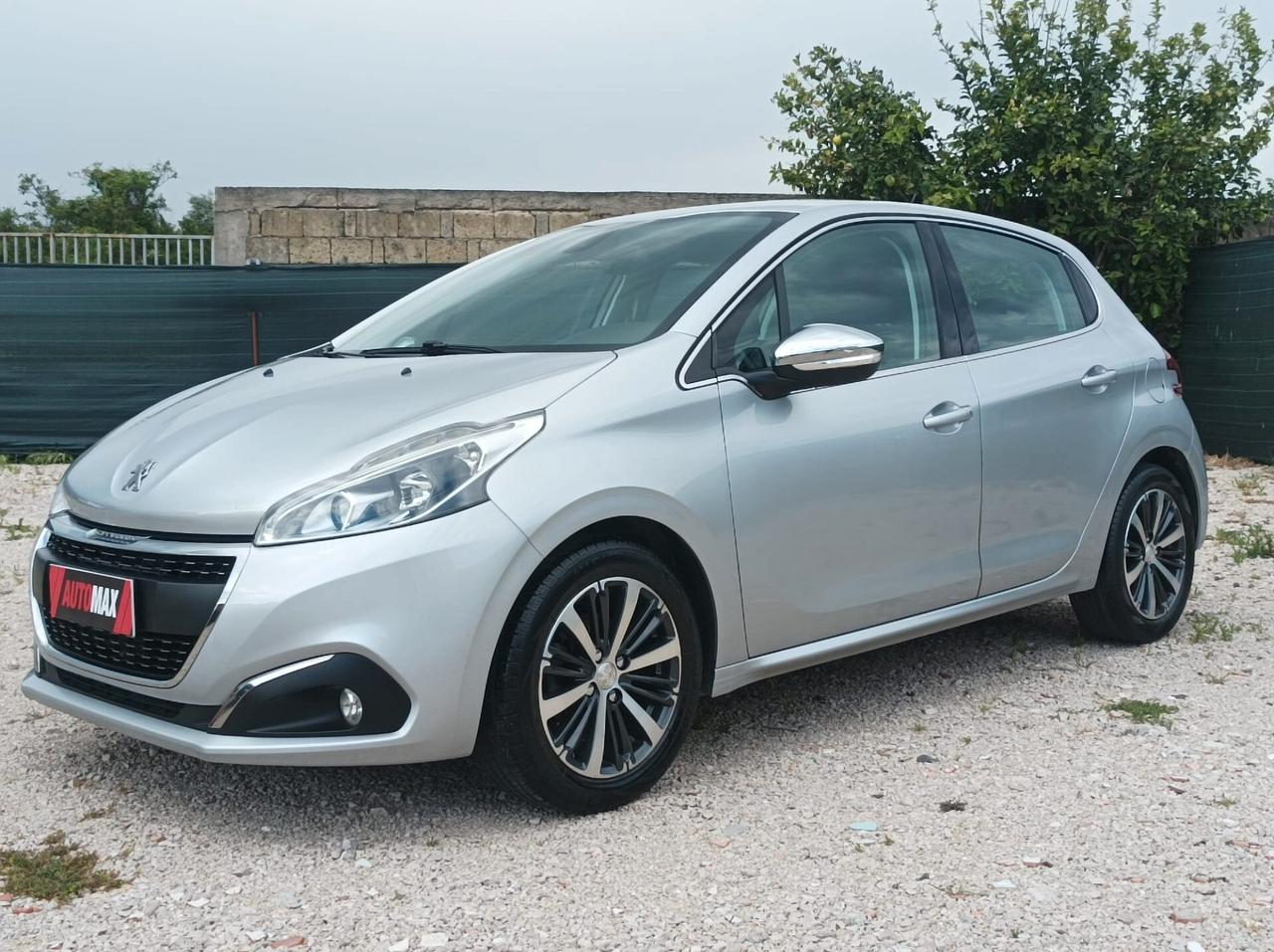 Peugeot 208 BlueHDi 75 5 porte Allure