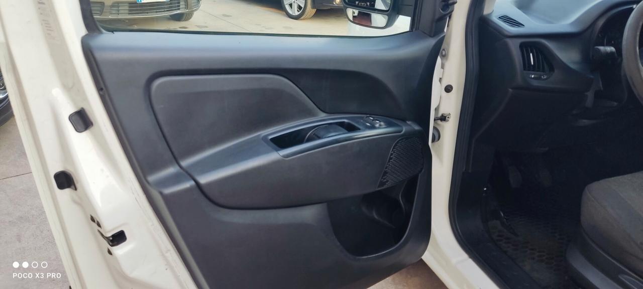 Fiat Doblo Doblò 1.4 T-Jet Natural Power PL-TN Cargo Maxi Lamierato