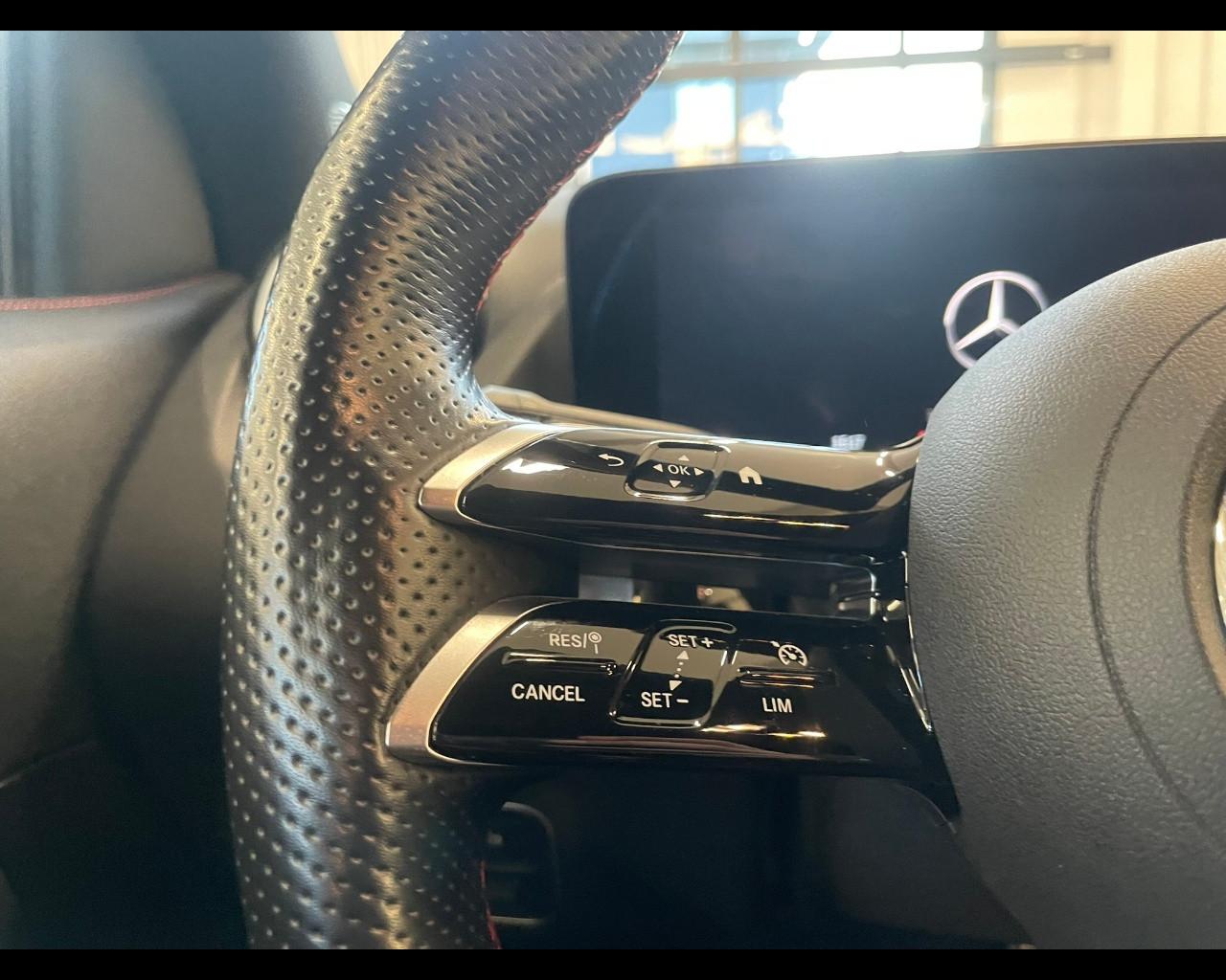 Mercedes-Benz GLA (H247) - GLA 180 d Automatic AMG Line Premium