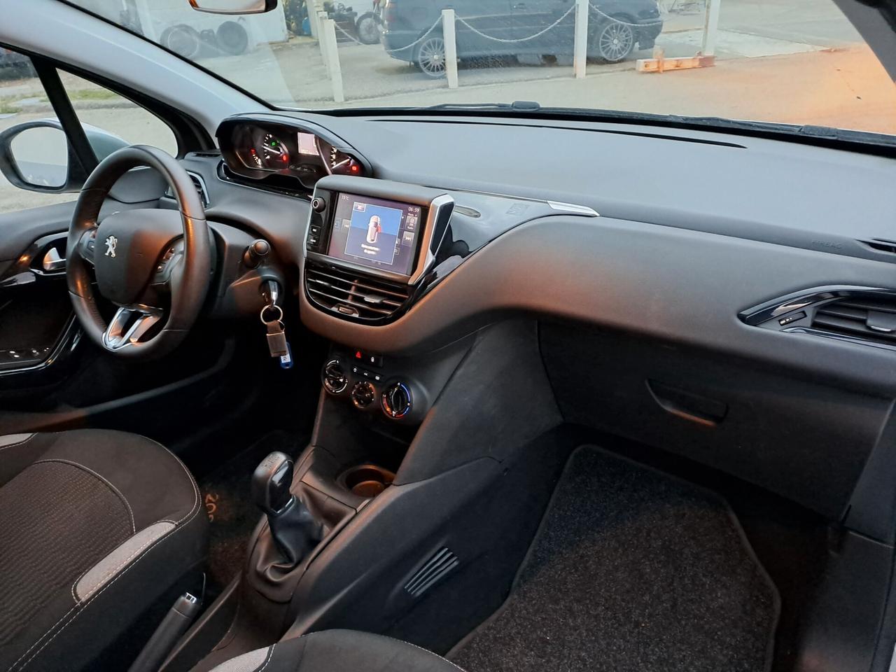 Peugeot 208 BlueHDi 75 5 porte Allure 2016