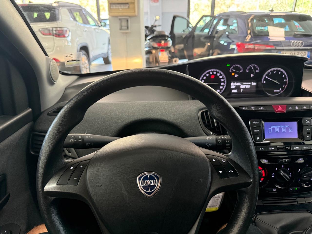 Lancia Ypsilon 1.0 FireFly 5 porte S&S Hybrid Silver Plus