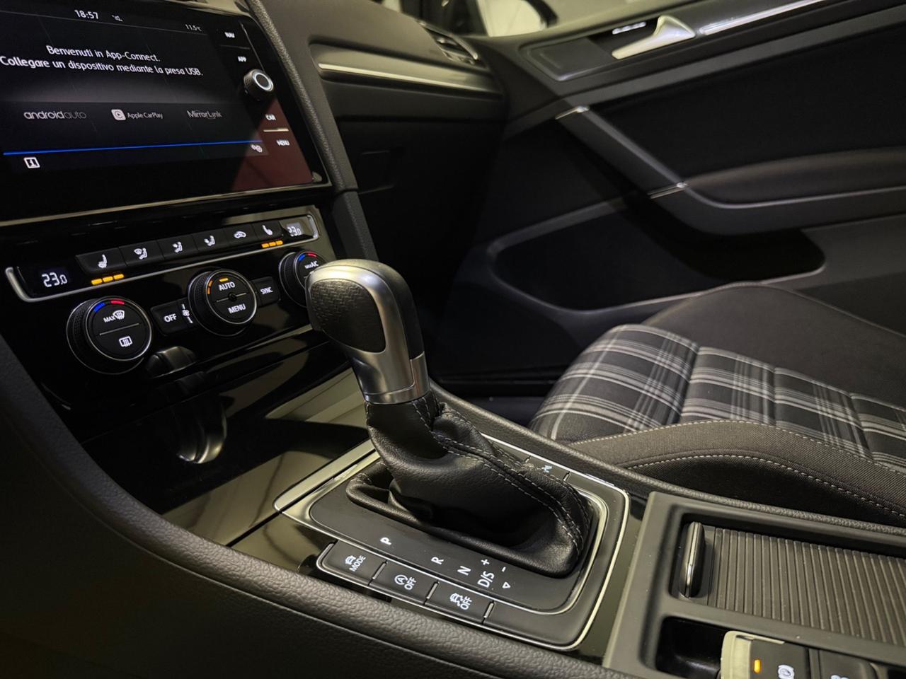 Volkswagen Golf 7.5 GTD 2.0 184cv DSG