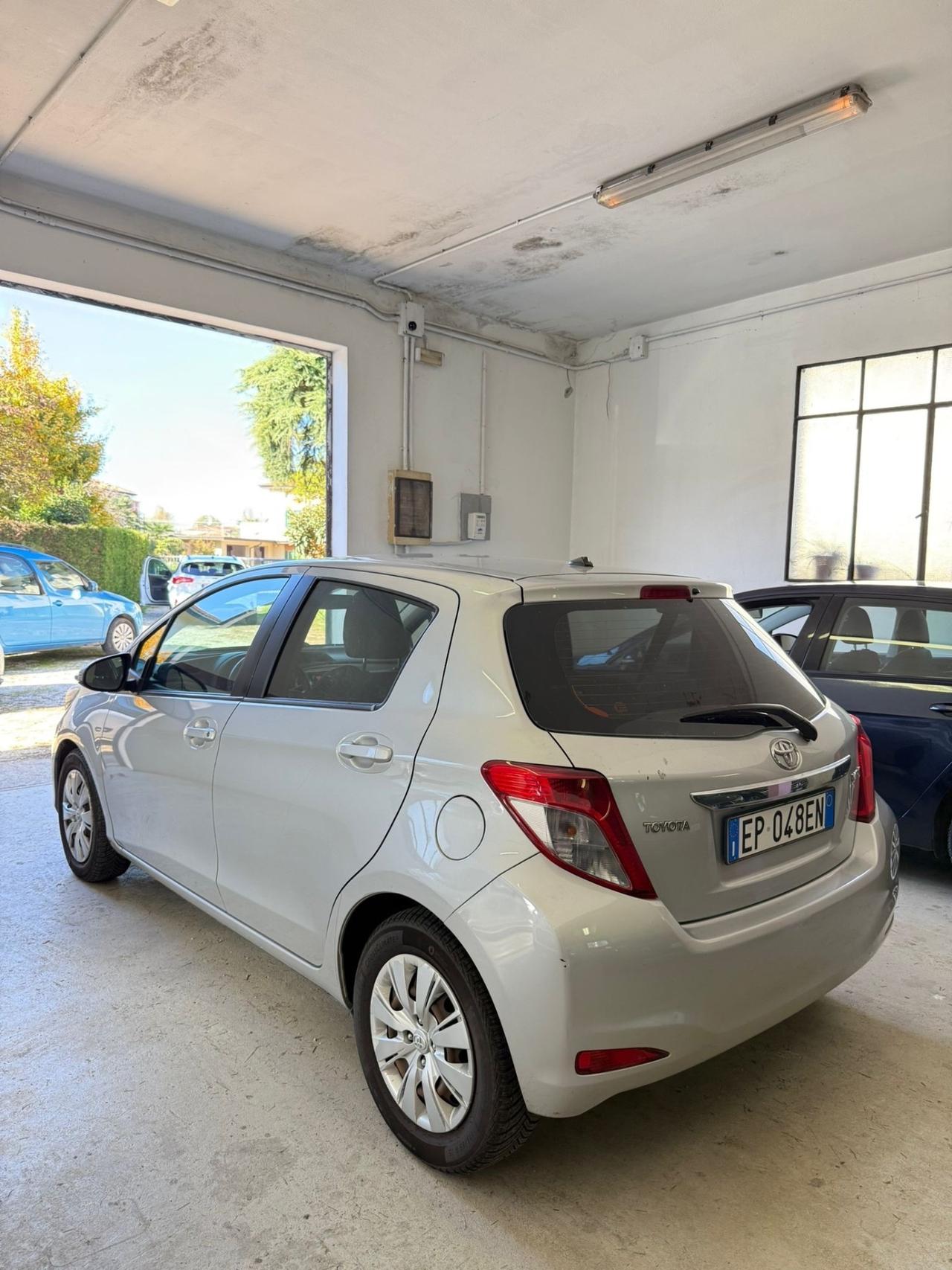 Toyota Yaris 1.4 D-4D 5 porte Lounge