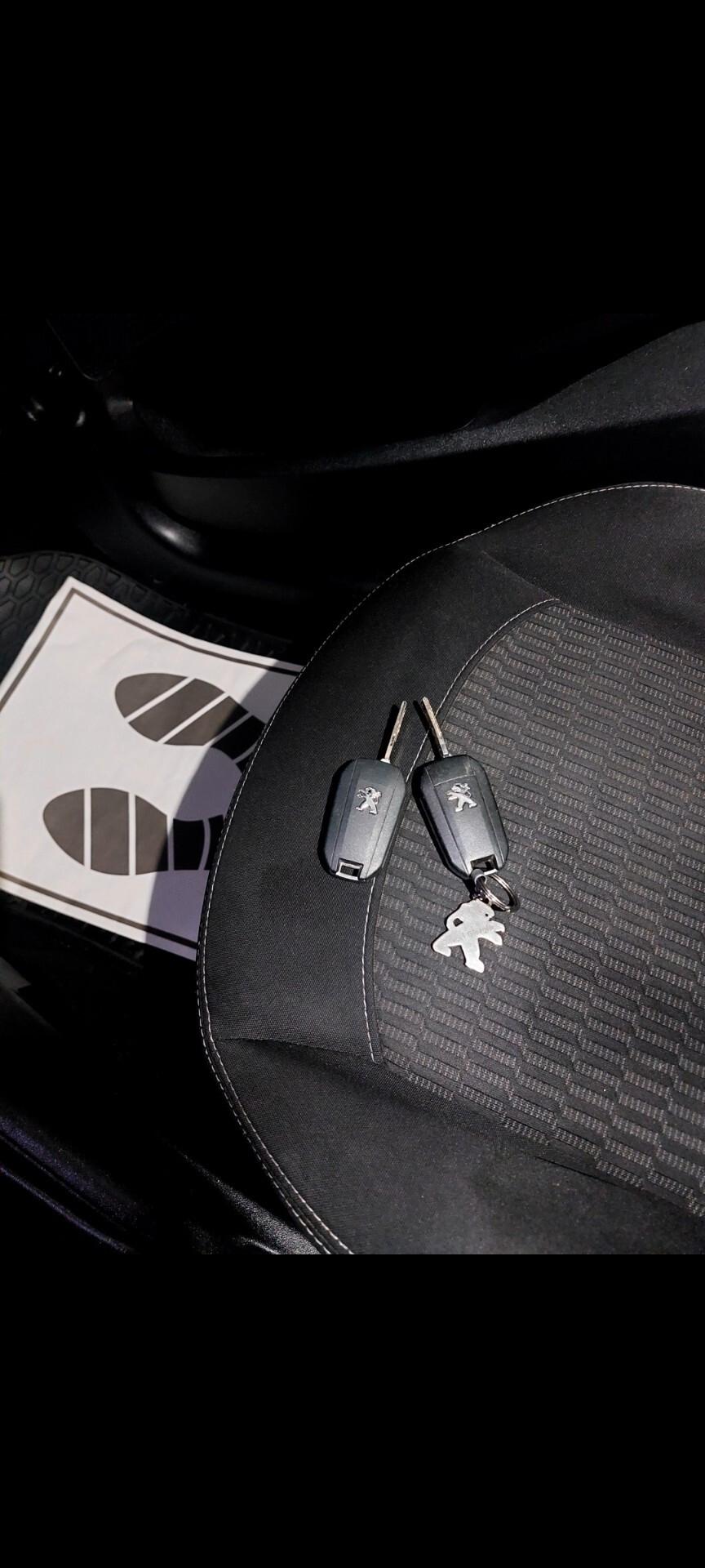 Peugeot 208 allure 1.5 diesel 2018 87 mila km