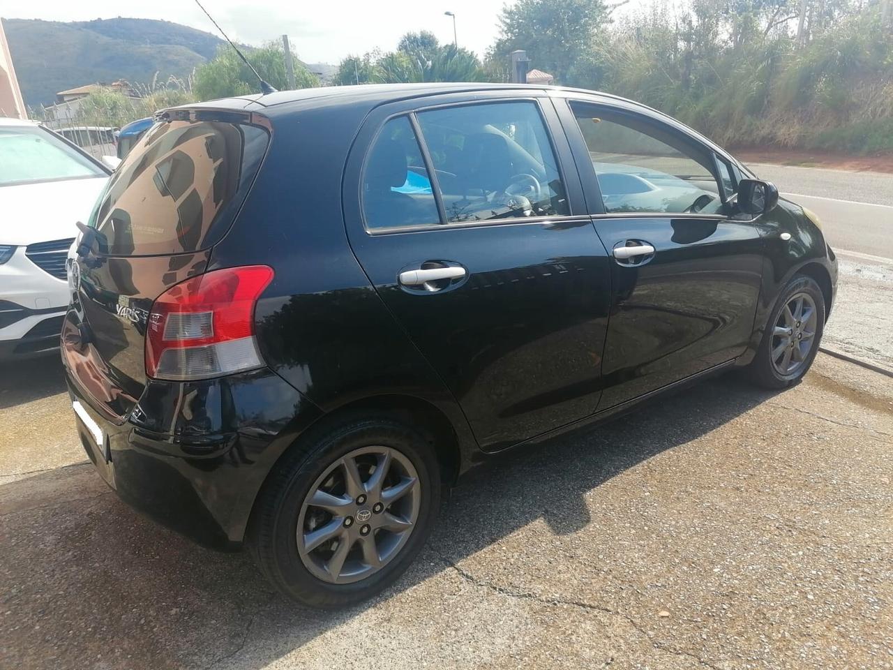 Toyota Yaris 1.4 D4D - 2011