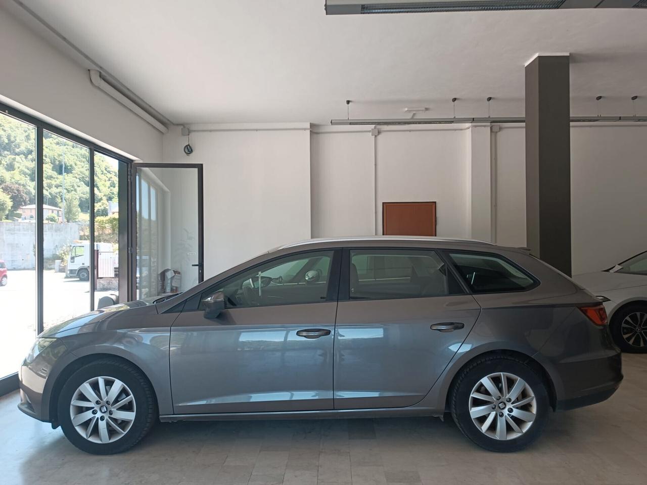 Seat Leon 1.6 TDI ST Style OK NEOPATENTATI