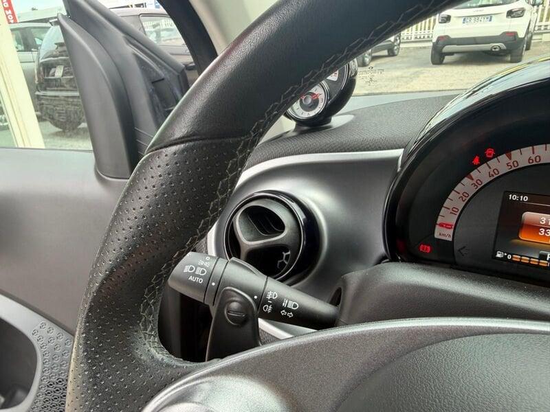 smart fortwo Fortwo 1.0 Twinamic Passion 71cv, PANORAMA, LED!