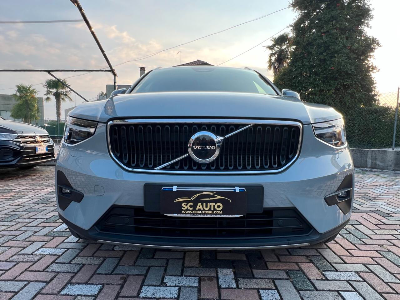 Volvo XC40 B3 automatico Plus Dark