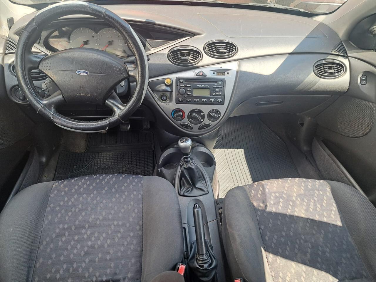 Ford Focus 1.8 TDDi 5p. Zetec GANCIO TRAINO