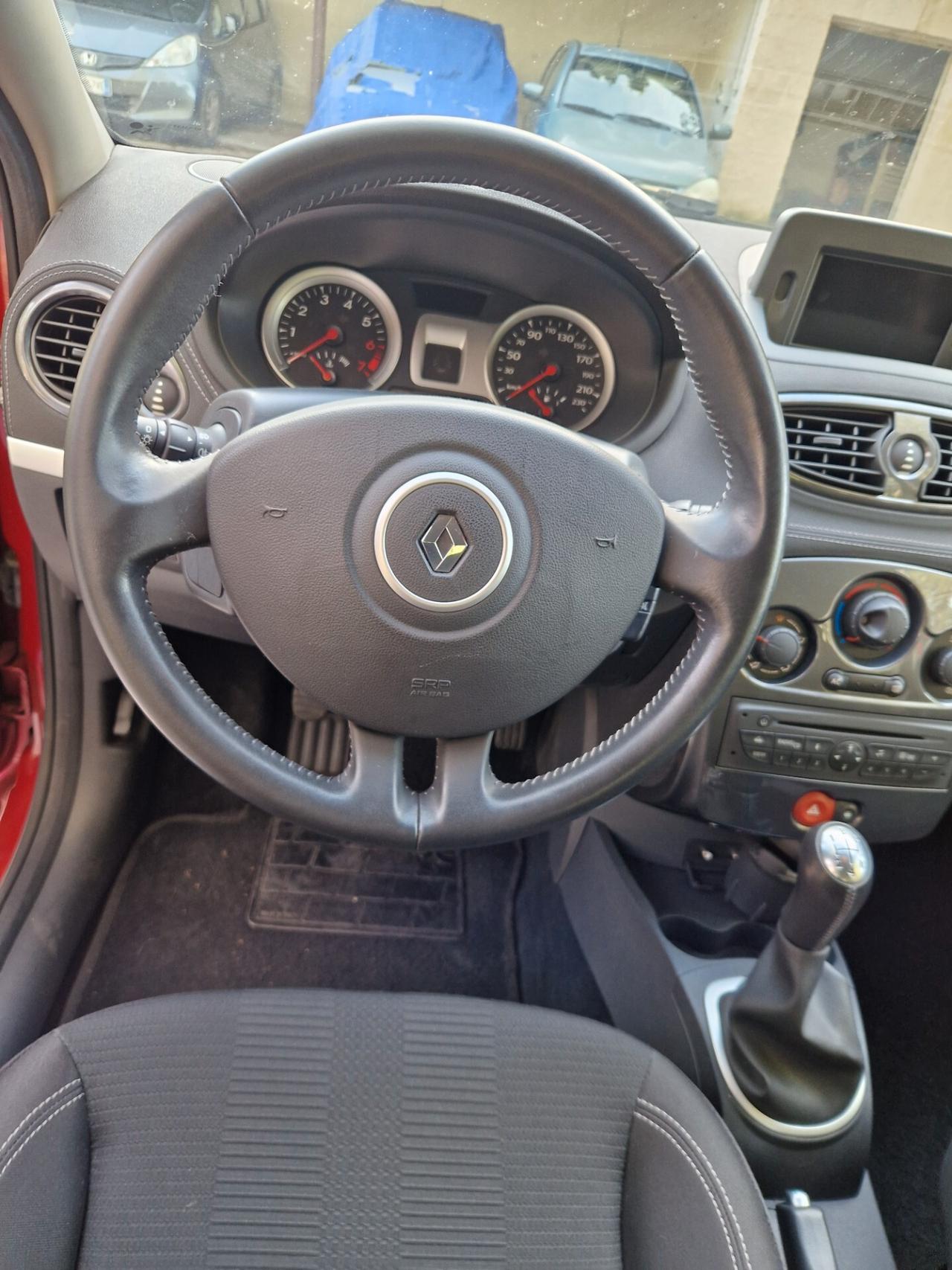 Renault Clio 1.2 Benz 75 cv - 2011