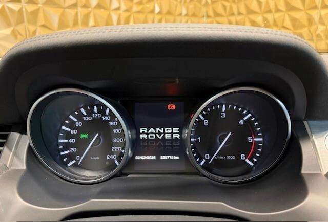 Land Rover Range Evoque 2.2 TD4 5p. Pure