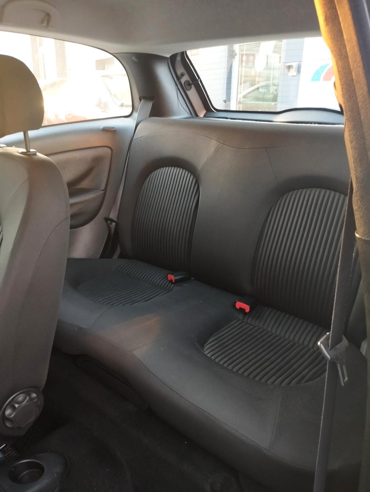 Lancia Ypsilon 1.2 69 CV Argento