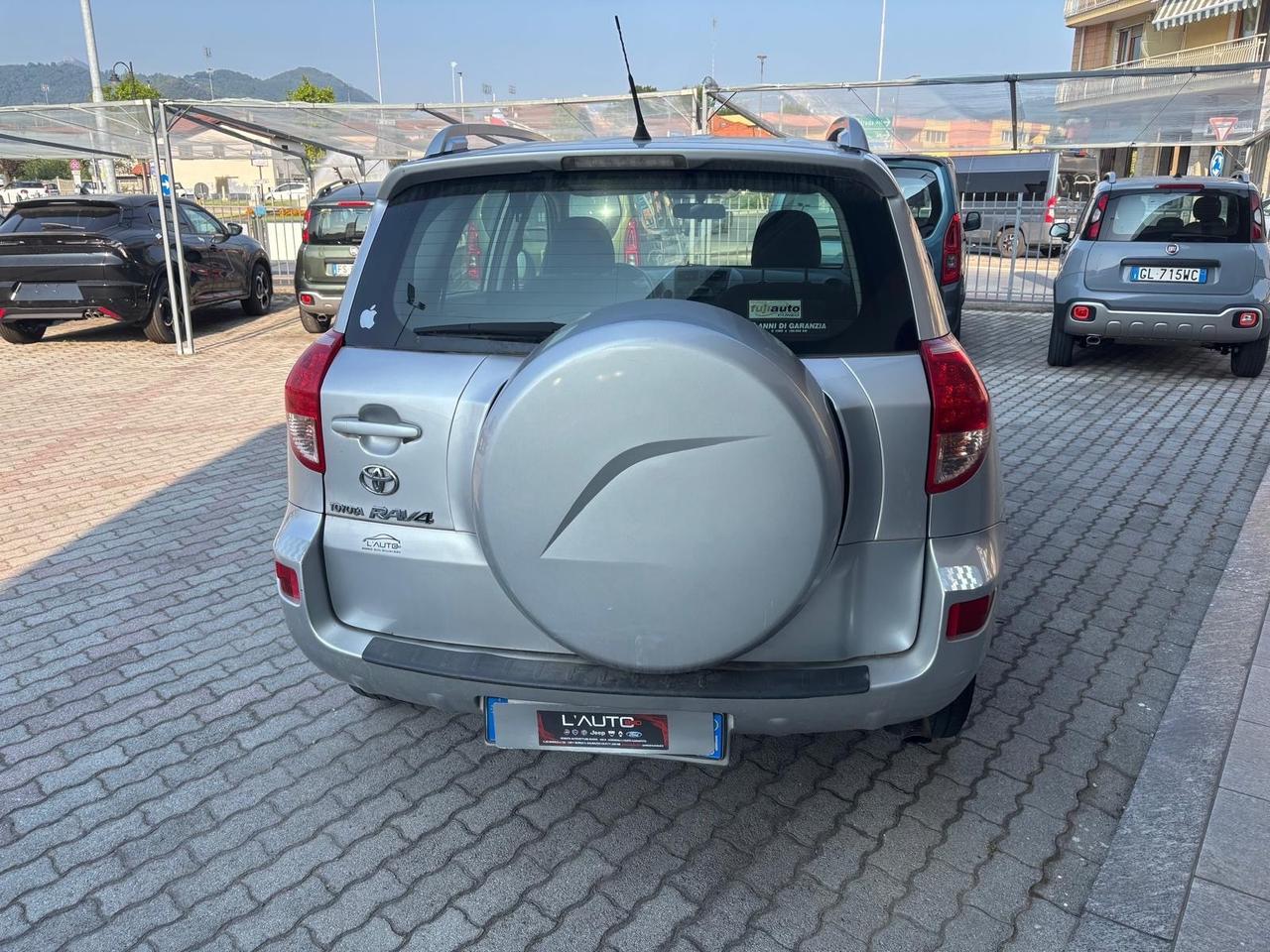 Toyota RAV 4 RAV4 2.2 D-4D 136 CV Sol