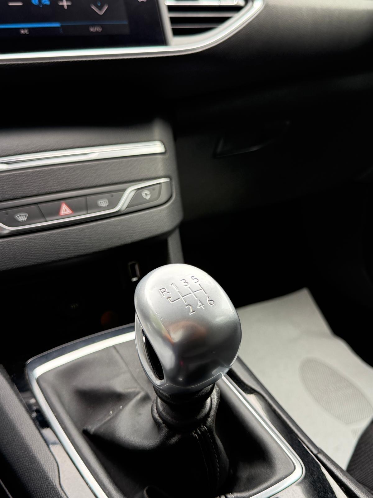 Peugeot 308 BlueHDi 100 S&S SW Business