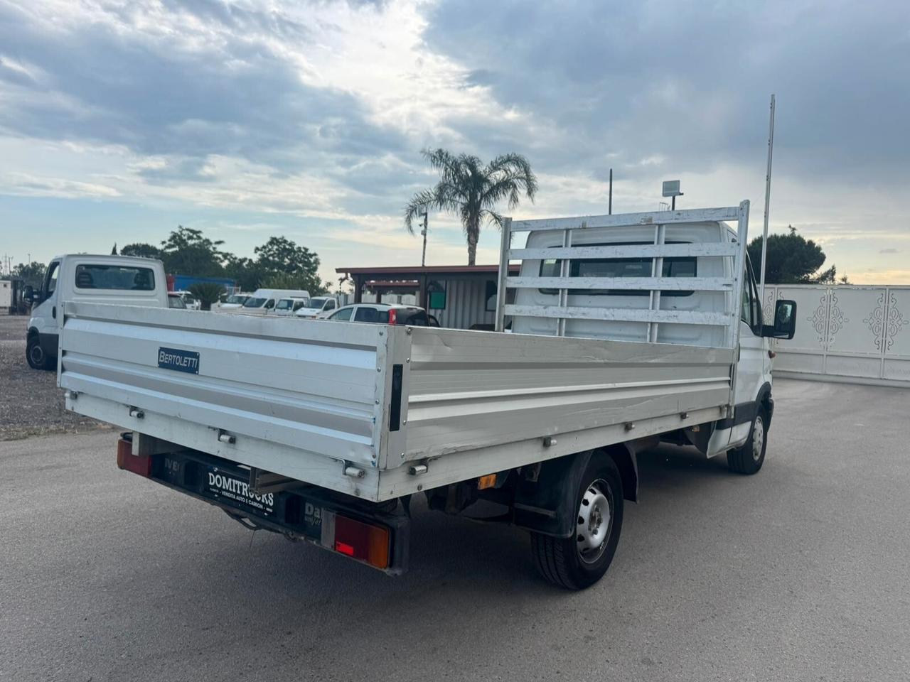 IVECO DAILY 35 S 13 CASSONE FISSO
