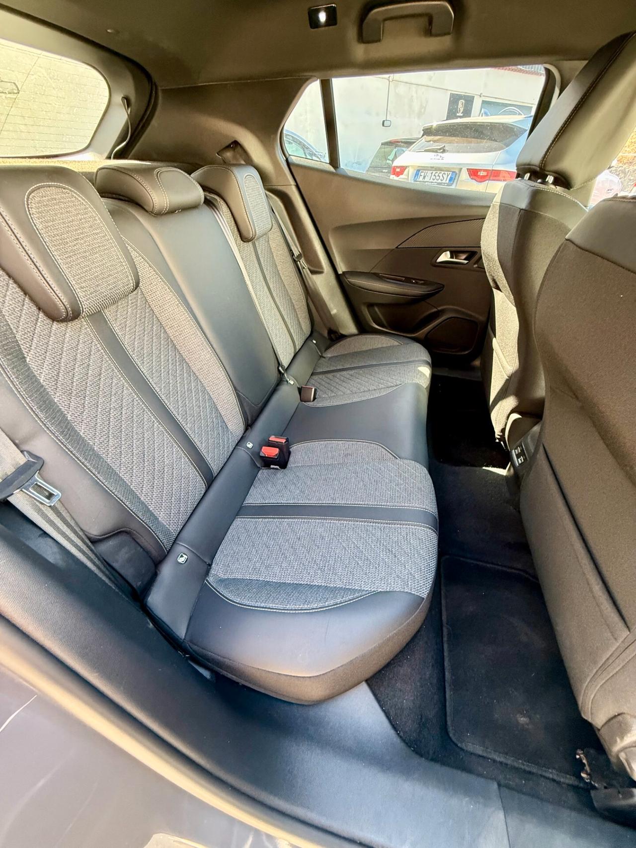 Peugeot 2008 PureTech 100 S&S Allure