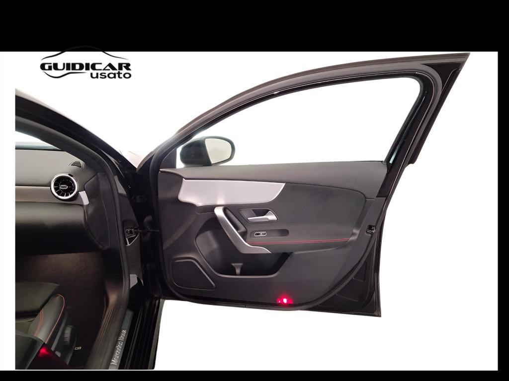 Mercedes-Benz Classe A - W177 2018 - A 180 d Premium auto