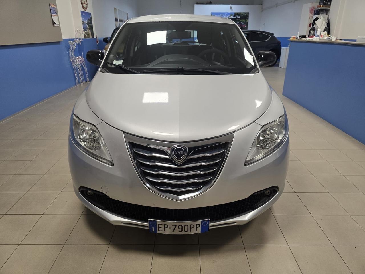 Lancia Ypsilon 0.9 TwinAir 85 CV 5 porte Metano Ecochic Gold