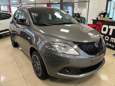 LANCIA Ypsilon 1.0 S&S Hybrid Oro CAR SERENITY