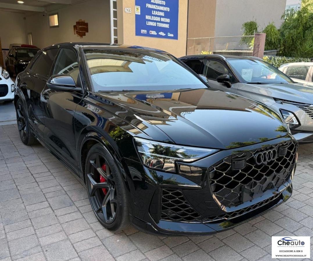 AUDI - RSQ8 - RS Q8 TFSI V8 quattro tiptr. Performance