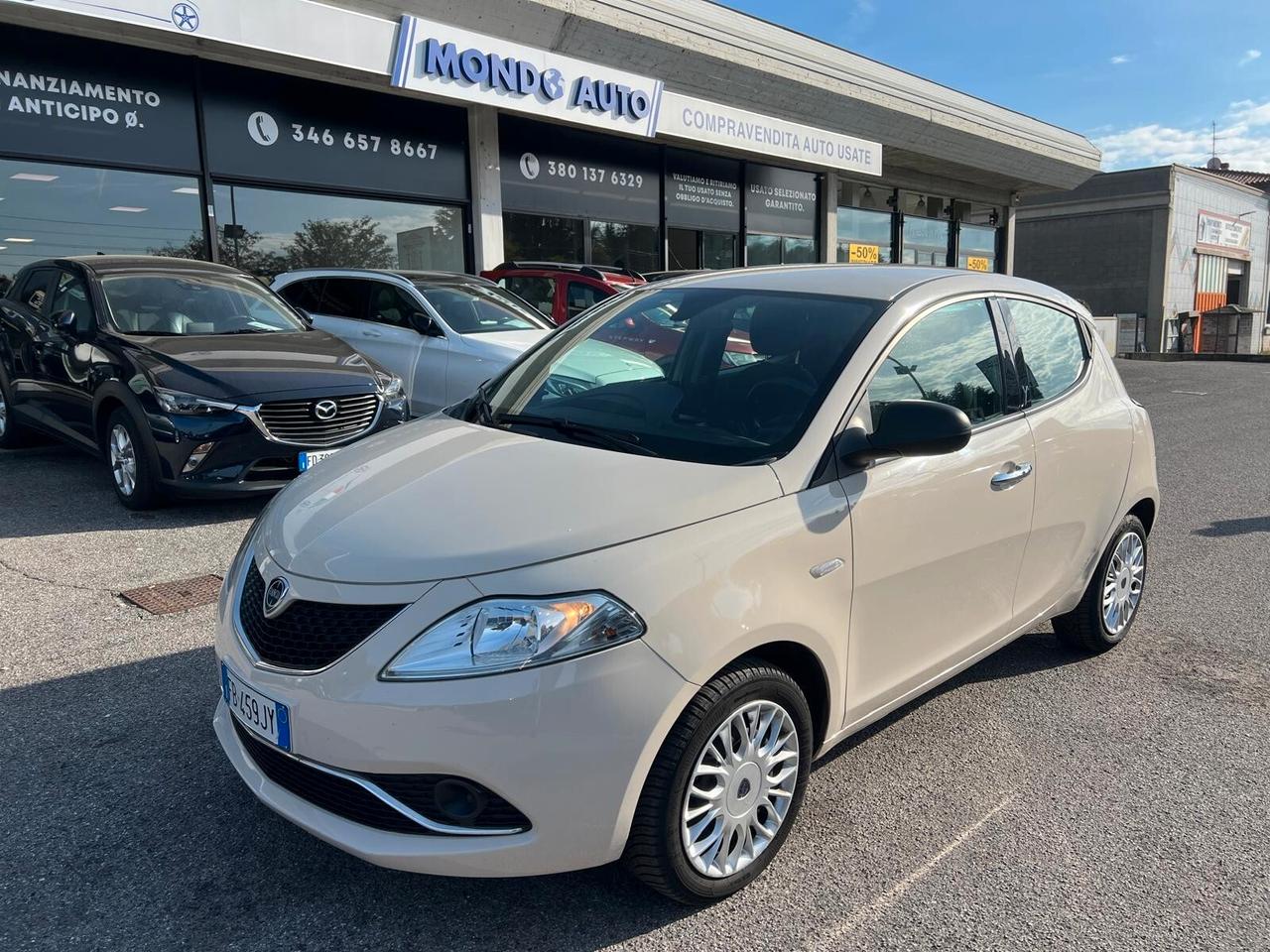 Lancia Ypsilon 2015 1.2 8v Platinum 69cv E6*ok neopatentati*