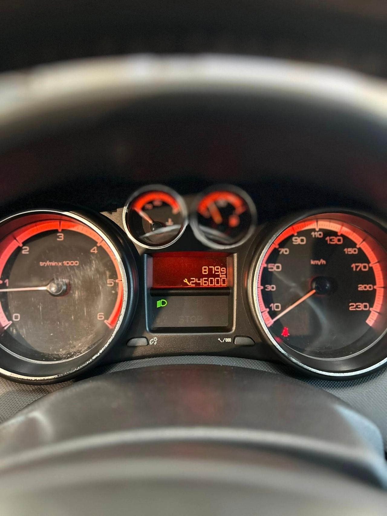 Peugeot 308 1.6 HDi 112CV -2011