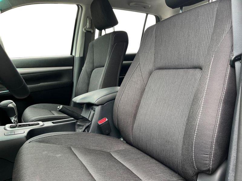 Toyota Hilux doppia cabina Lounge 2.4 cc automatico