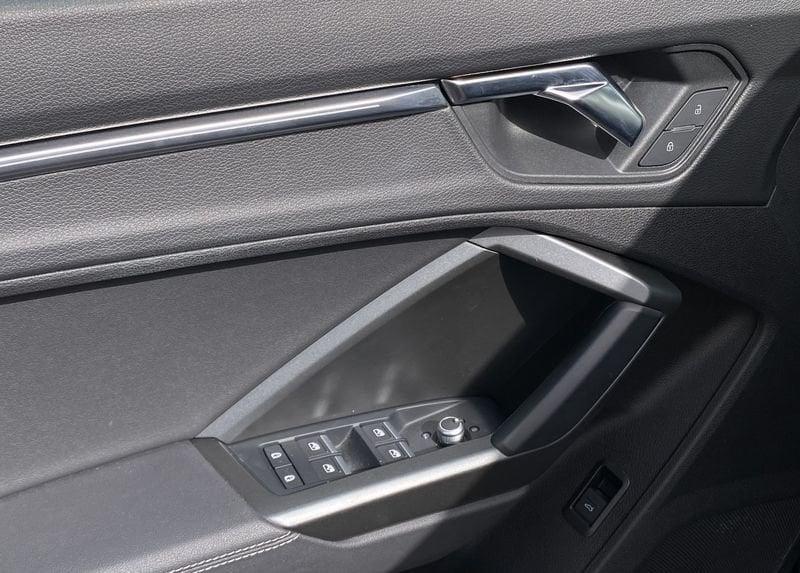 Audi Q3 SPB S Line interno ed esterno 2.0 TDI 150CV S-Tronic quattro 35