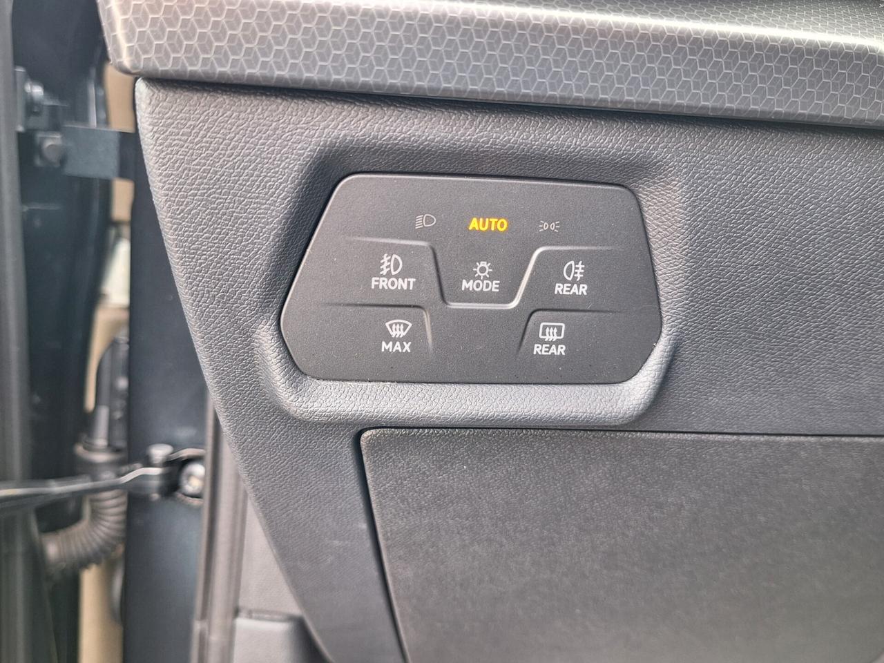 Seat Leon STYLE 1.0 TSI NAV - 2022