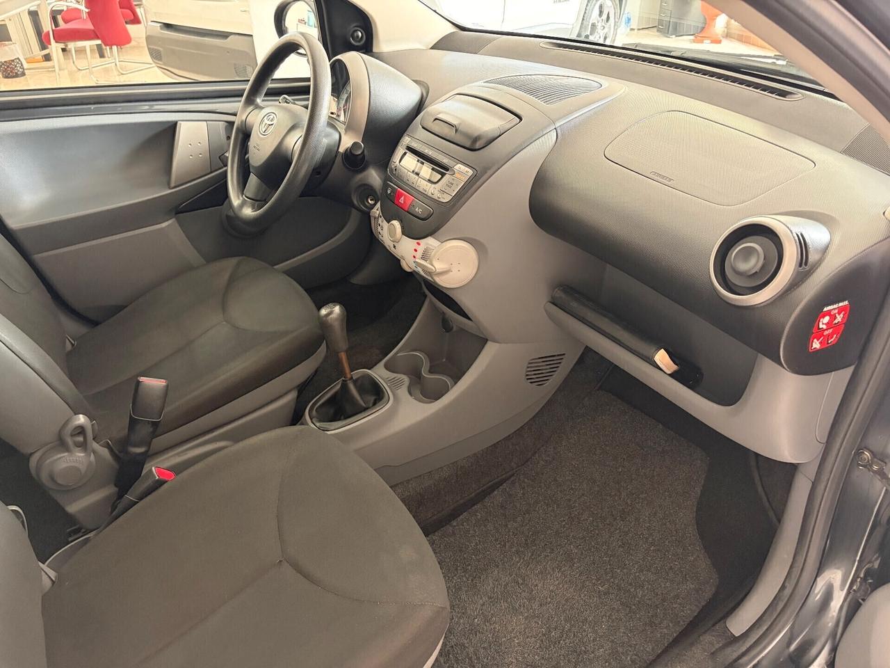 TOYOTA AYGO 1.0 68 CV 5 PORTE 80.000 KM