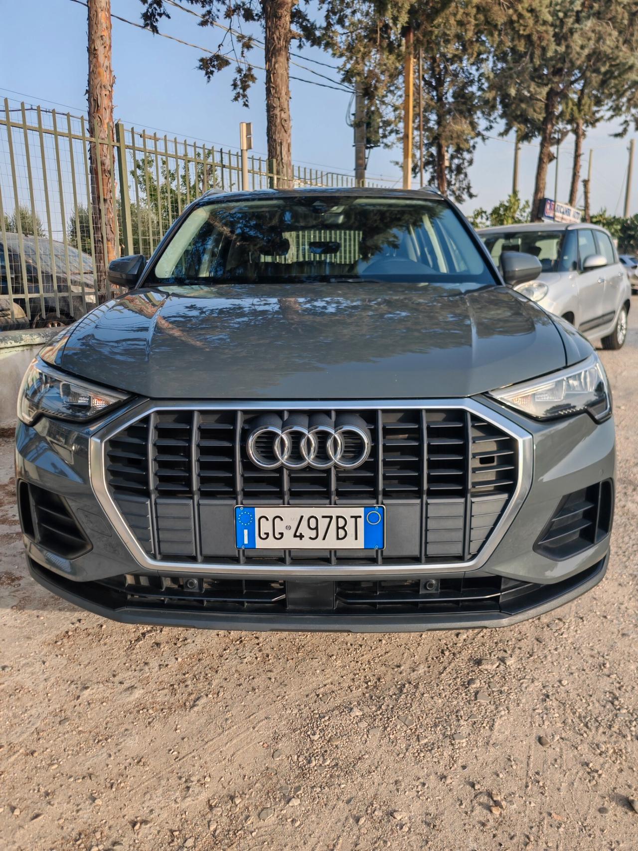 Audi Q3 35 TDI Business Advanced