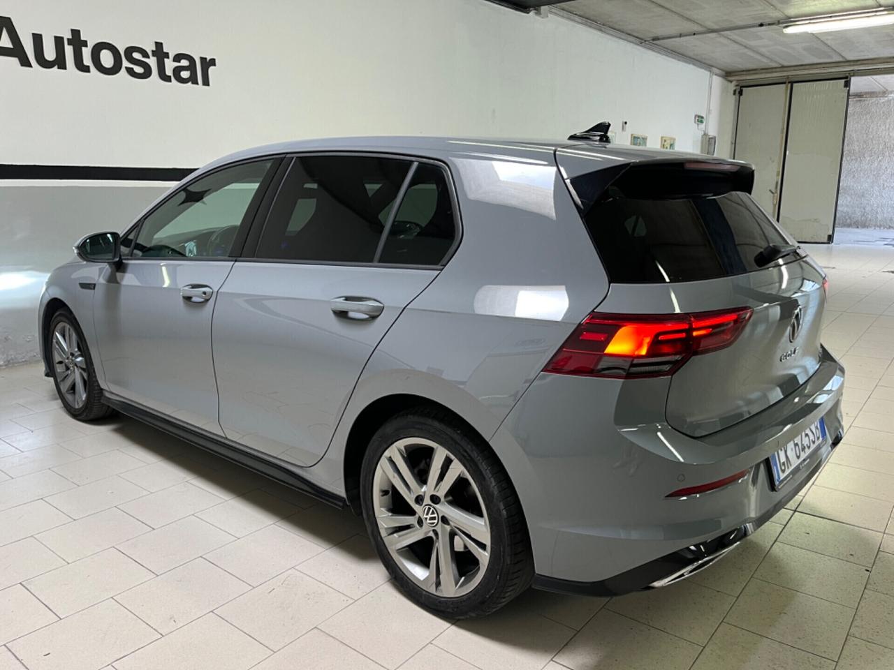 Volkswagen Golf 1.5 eTSI 130 CV DSG R-Line
