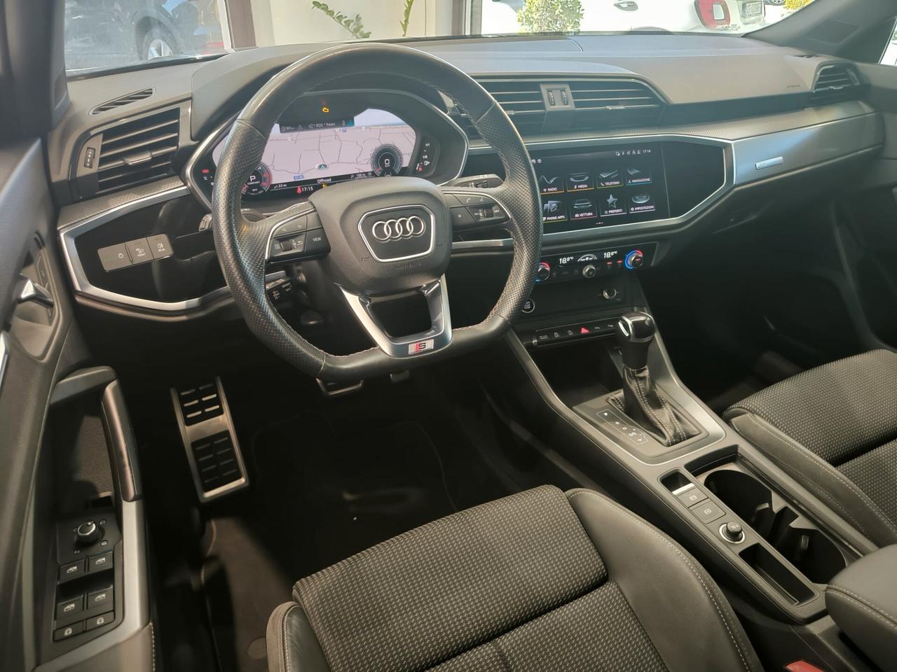 Audi Q3 SPB 35 TDI S tronic S line edition Identity Black