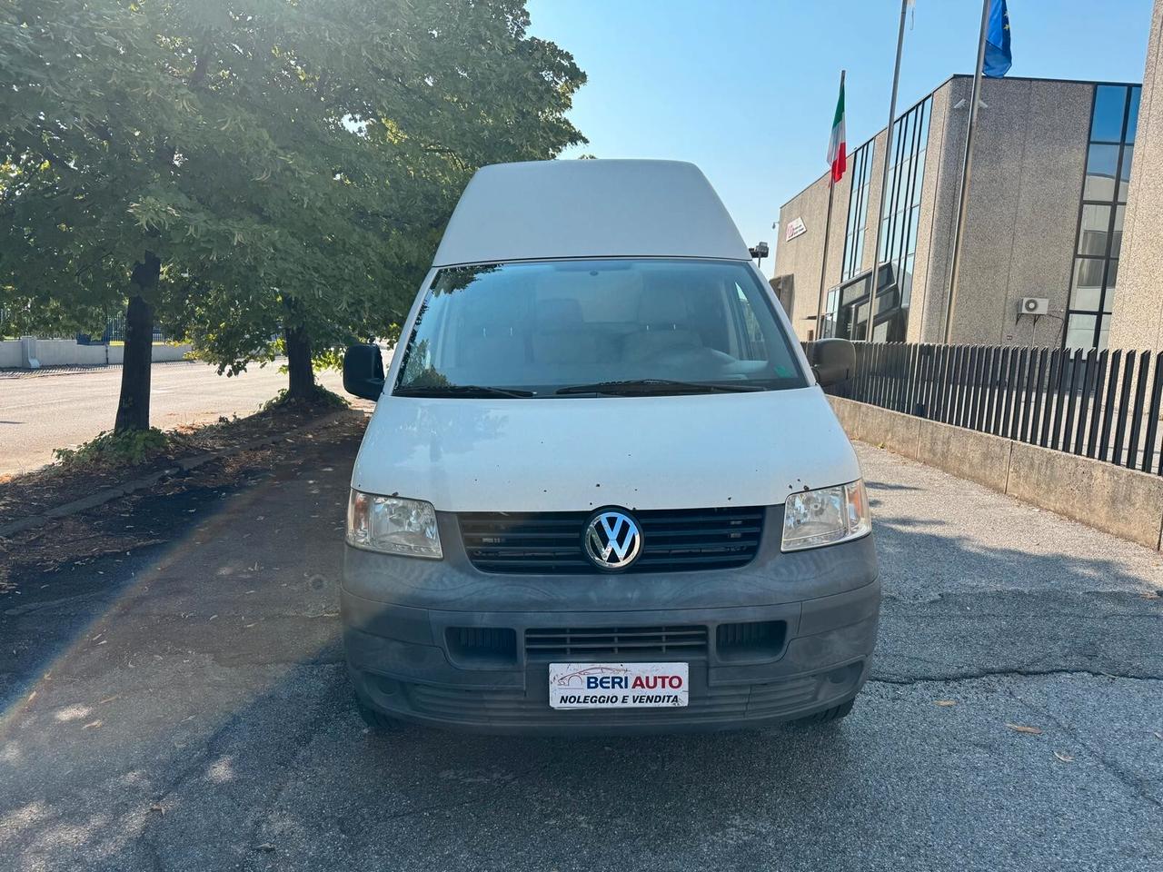 Volkswagen Transporter 4mot. Furgone adatto neopatentati