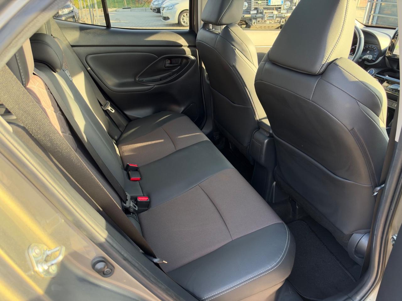 Toyota Yaris Cross 1.5 Hybrid 5p. E-CVT AWD-i Lounge