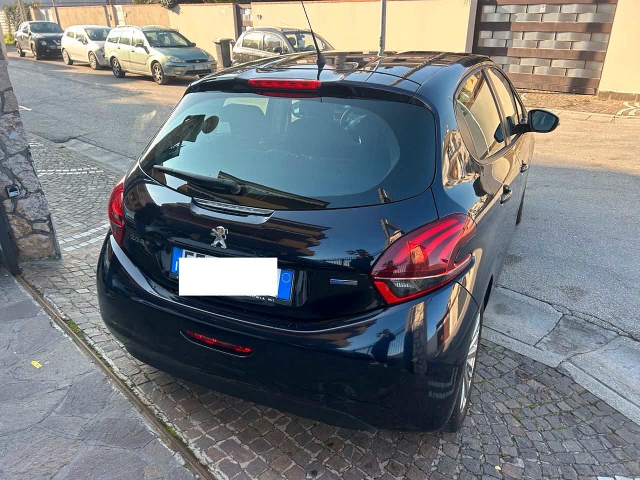 Peugeot 208 PureTech 82 5 porte Allure