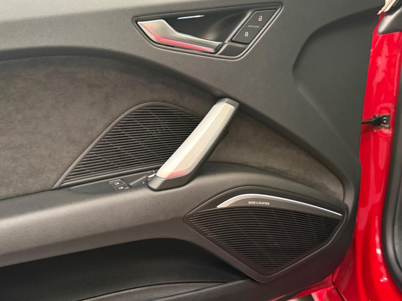 Audi TT TTS Roadster TFSI quattro S tronic