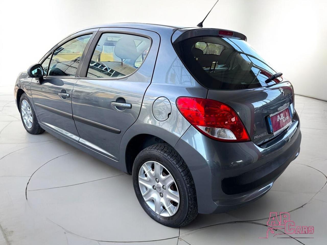 Peugeot 207 1.4 8V 75CV 5p. Active