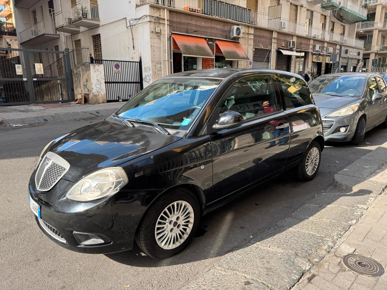 Lancia Ypsilon 1.2 Oro GPL