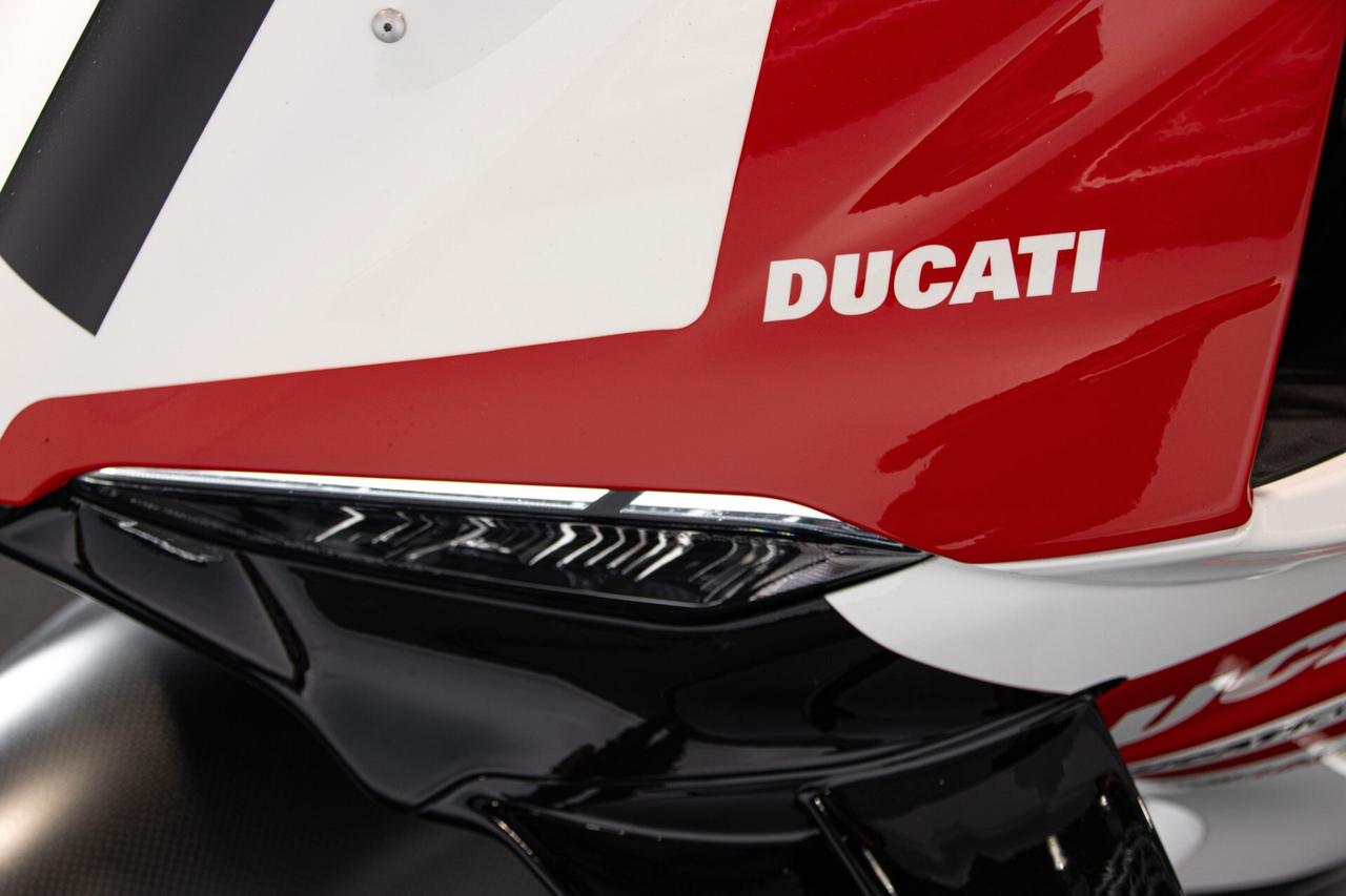 2025 DUCATI PANIGALE V4 TRICOLORE RDS02007