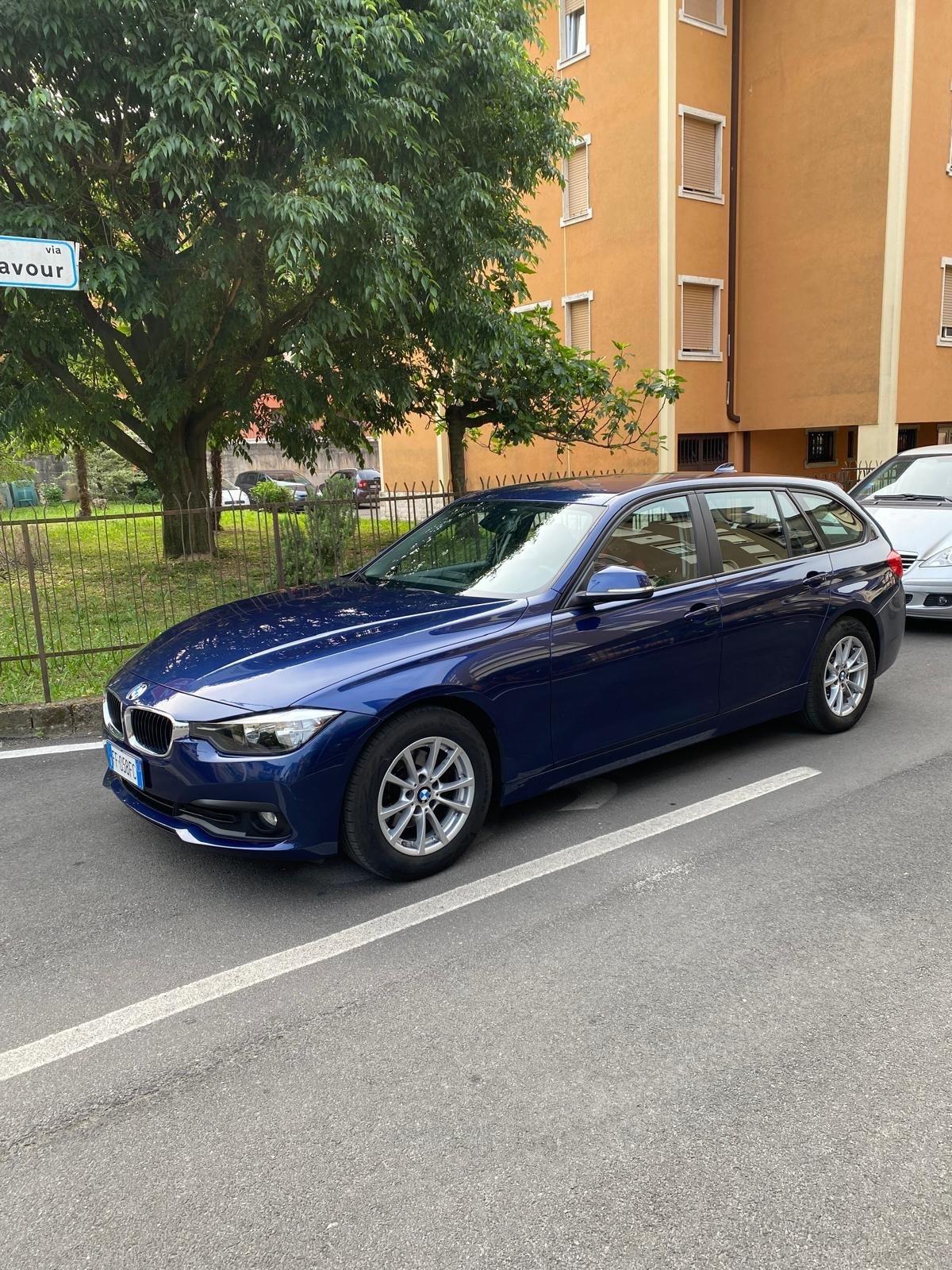 Bmw 318 Bmw 318, euro 6C, anno 2016, cambio automatico
