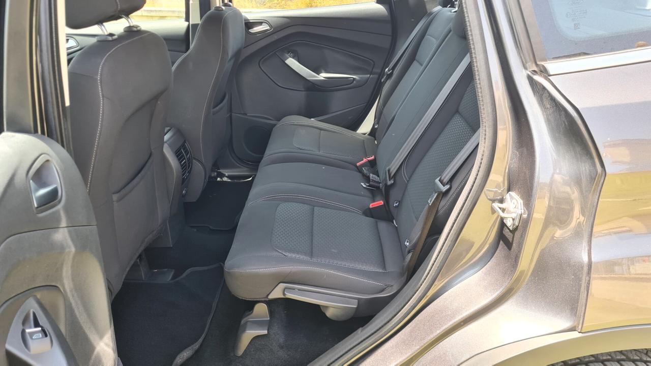Ford Kuga 1.5 TDCi 120 cv 8v. Business 2017