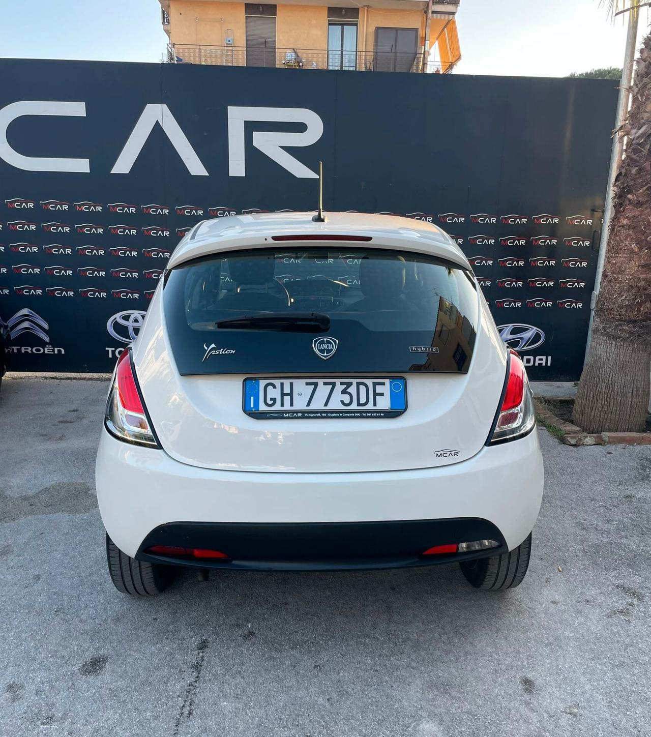 Lancia Ypsilon 1.0 FireFly 5 porte S&S Hybrid Ecochic Silver