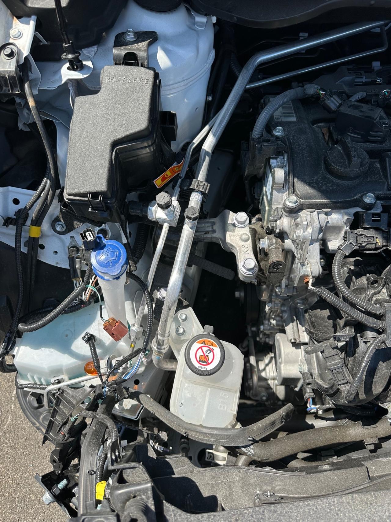 Toyota Yaris 1.5 Hybrid INCIDENTATA