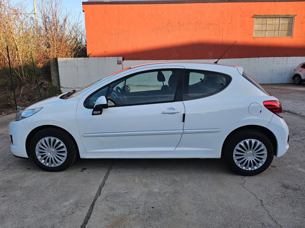 Peugeot 207 1.4 8V 75CV 3p. Energie