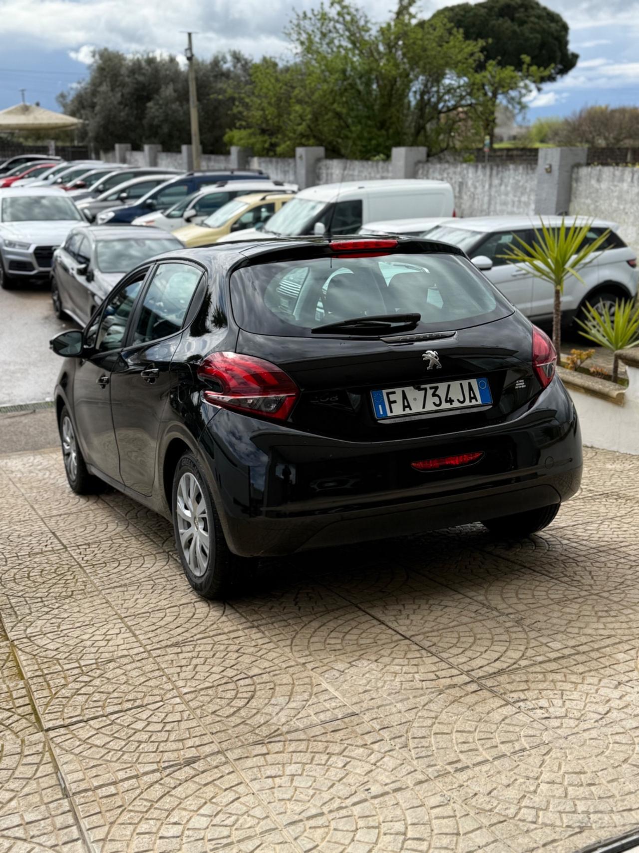 Peugeot 208 1.4 HDi 68 CV 5 porte