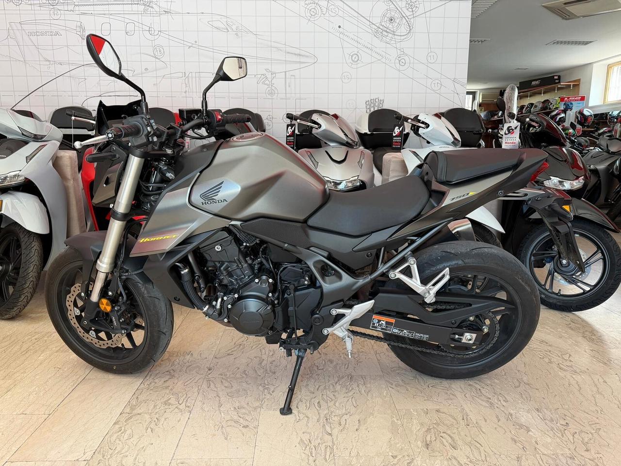 Honda Hornet 750