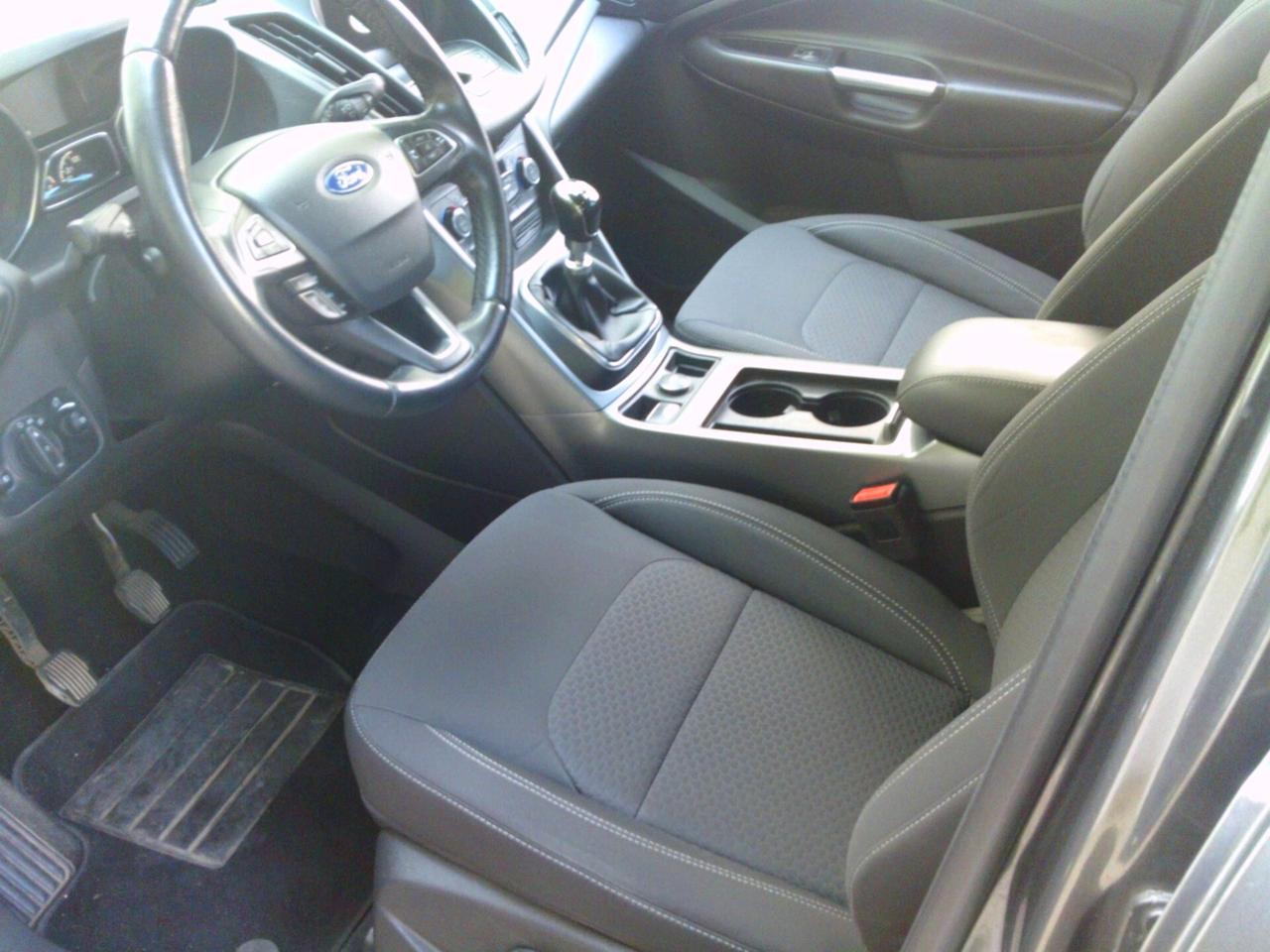 Ford Kuga 1.5 TDCI 120 CV S&S 2WD Titanium
