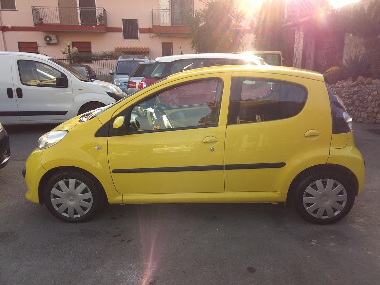 Peugeot 107 1.4 HDi 5p. Plaisir 06