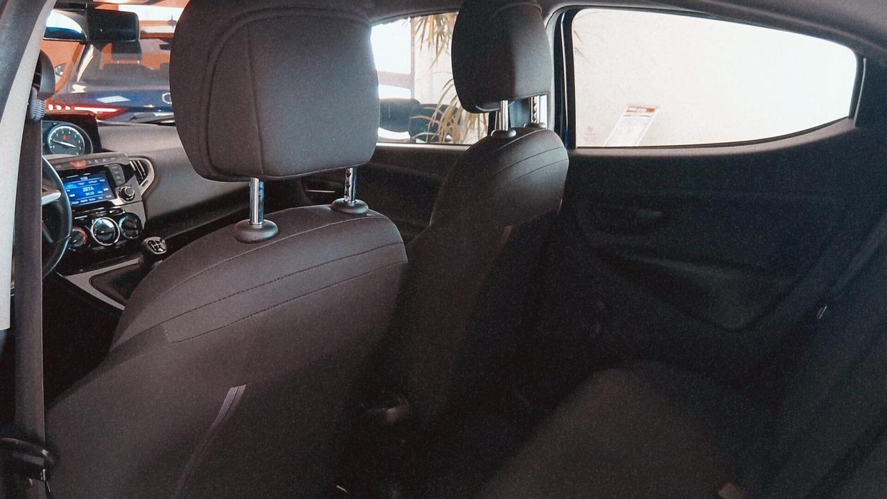 Lancia Ypsilon 1.2 BENZINA 69CV NEOPATENTATI